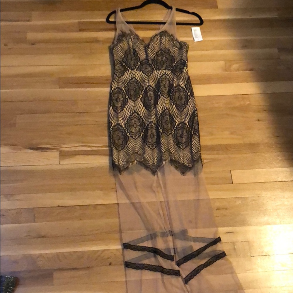 Size S Lace Maxi Dress